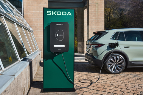 Škoda Elroq - Exterieur arriere - recharge borne electrique