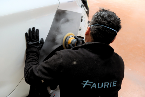 Carrosserie polissage en atelier - Service après-vente Faurie