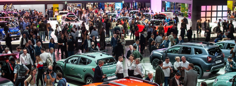 Mondial de l'automobile - Stand Dacia