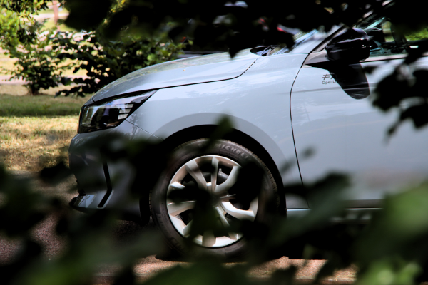 Opel Essai - Image 02