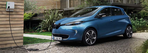 Renault ZOE - Exterieur 3/4 avant - recharge borne electrique