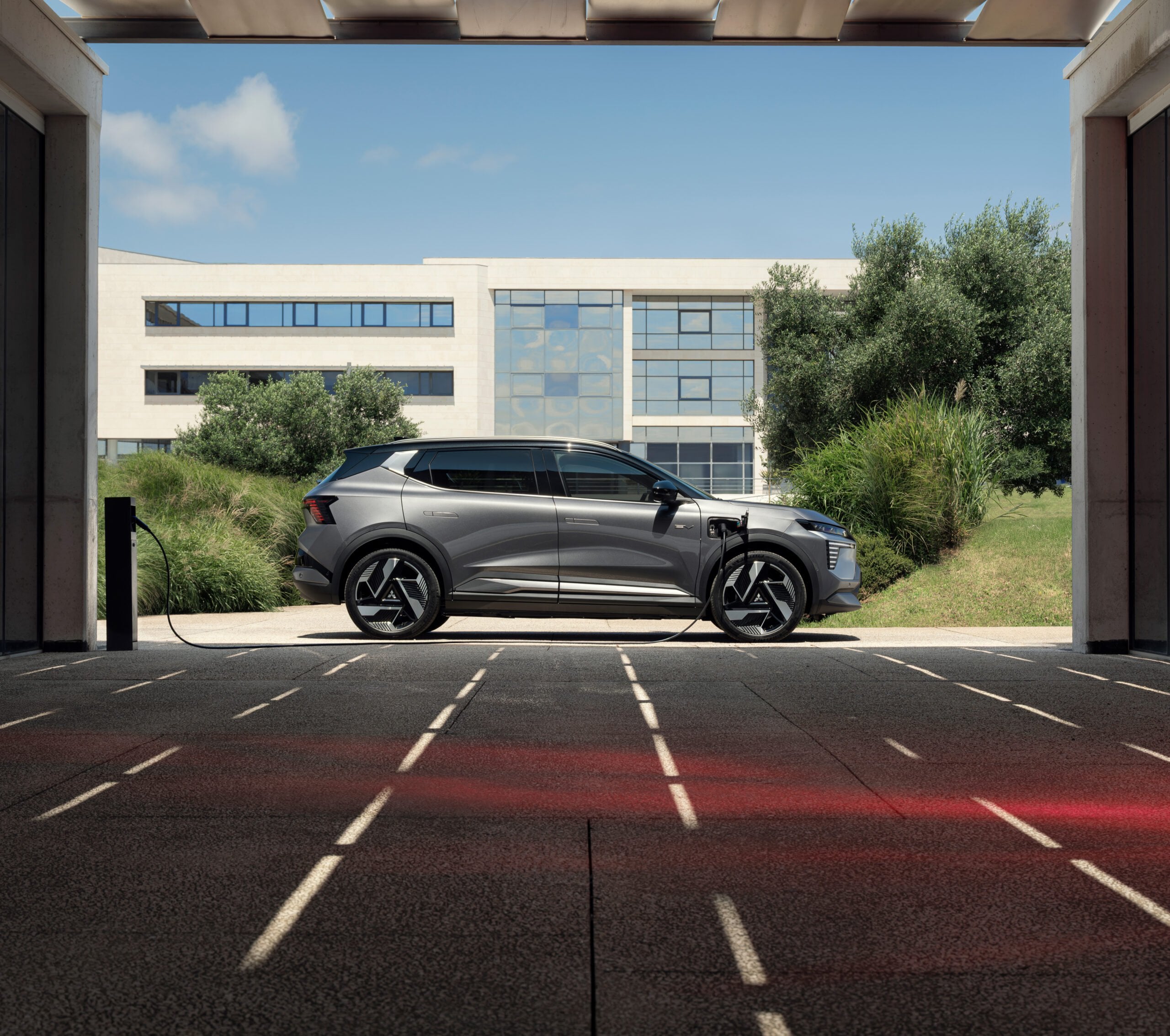 Nouvel ECLIPSE CROSS | Le SUV familial 100% électrique | Mitsubishi Motors