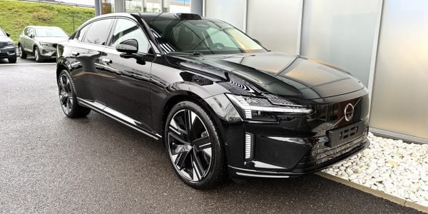 VOLVOES90