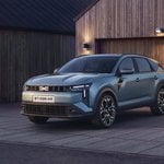 Nuova Dacia Striker azzurra, vista di tre quarti anteriore