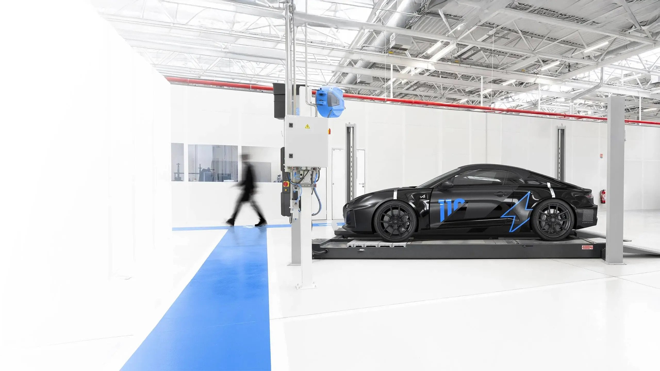L'Alpine Moment con la sfilata dei modelli iconici A110 a Goodwood