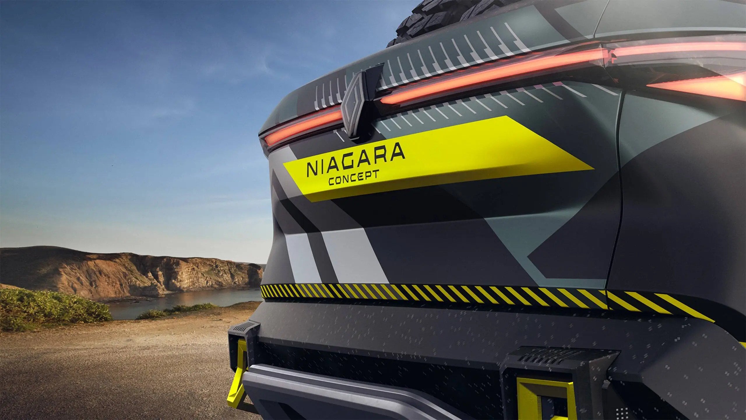 Dettaglio del posteriore del Renault Niagara Concept con la scritta Niagara Concept su fascia gialla