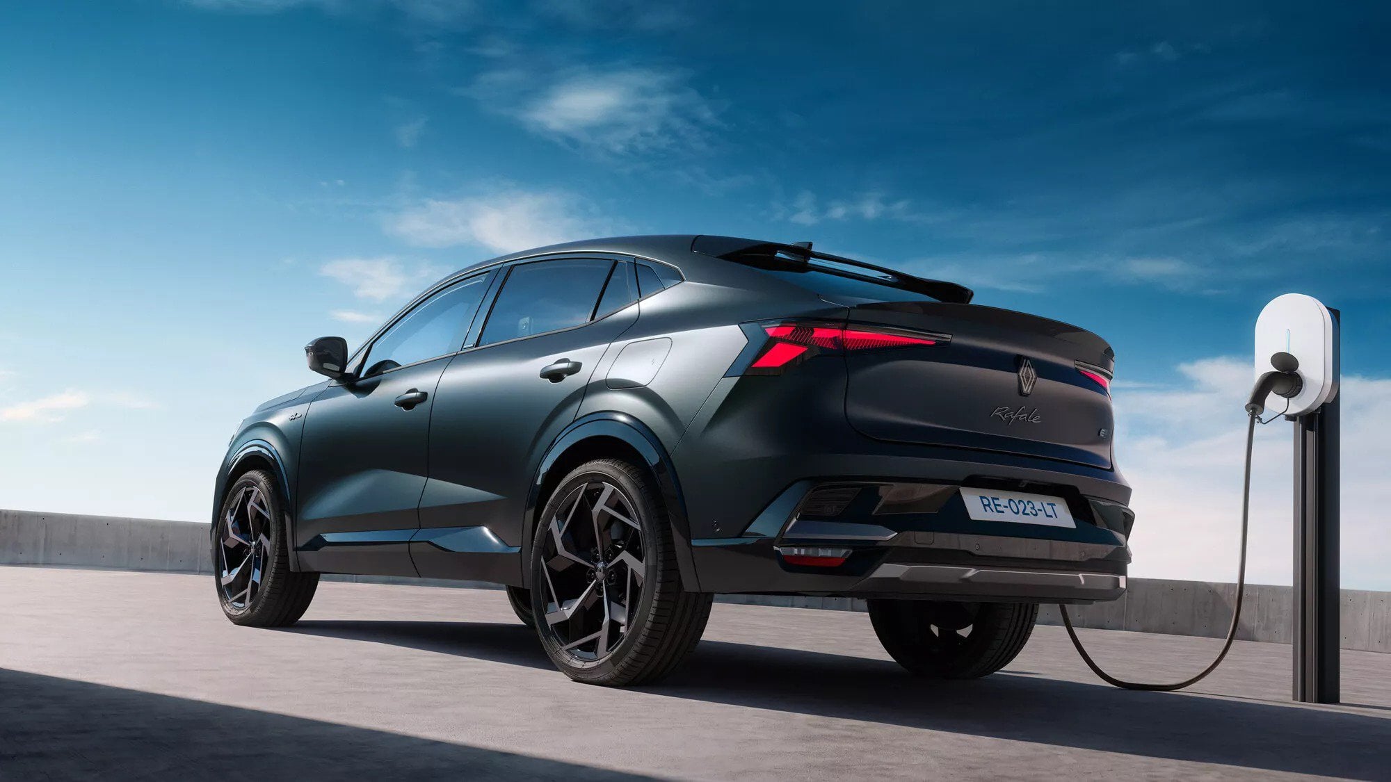 Renault Rafale hypnotic disponibile alla Concessionaria Quacquarelli di Milano