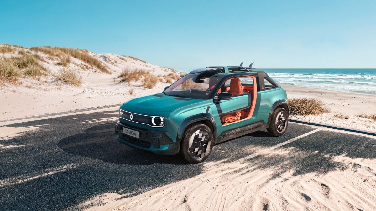 Renault 4 JP4x4 Concept in spiaggia, la crossover da spiaggia di Renault