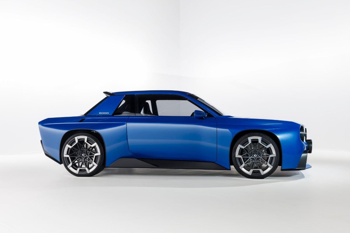 Profilo laterale della Renault 8 Gordini Concept, coupé a due porte